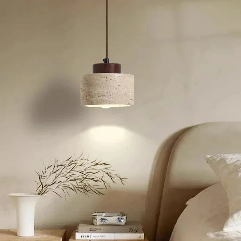suspension lumineuse moderne pierre naturelle texture marbrée câble suspendu interrupteur bouton éclairage maison décoration