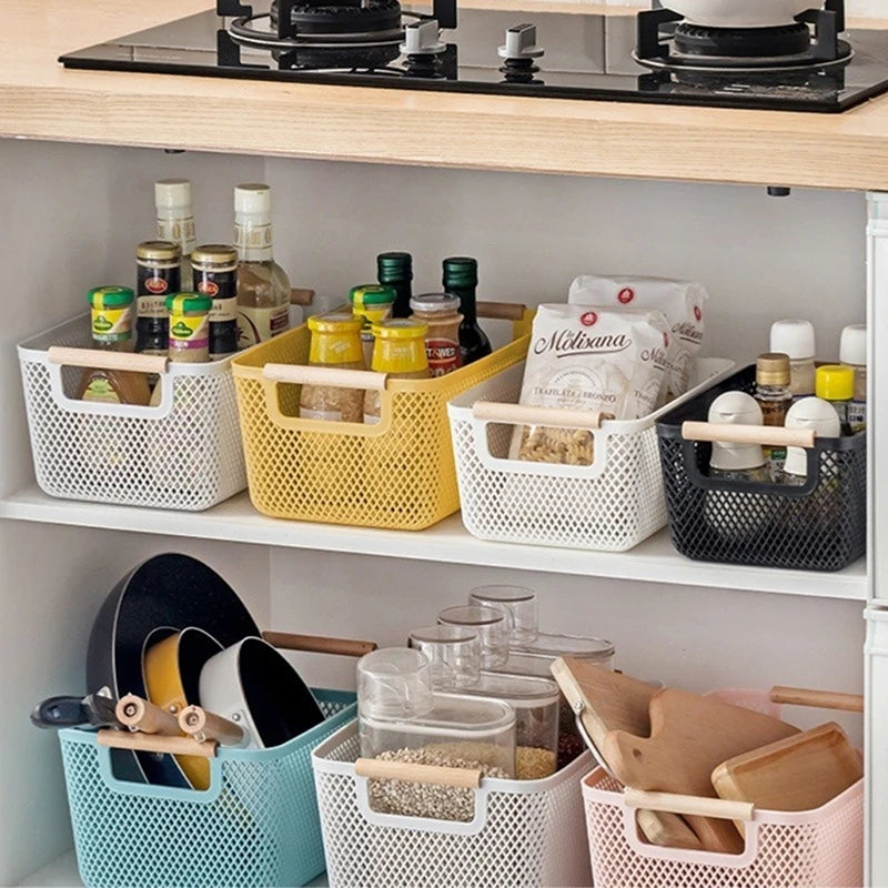 paniers rangement blanc jaune bleu rose noir maille fine moderne pratique poignées bois