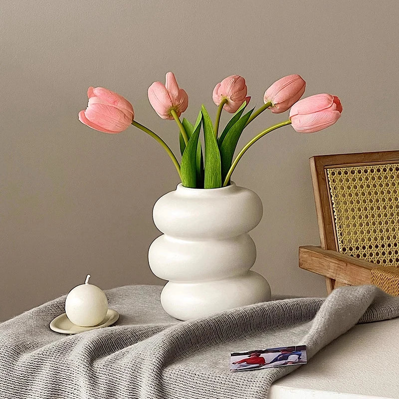 vases décoratifs modernes plastique blanc noir gris vert rayures verticales fleurs maison mariage