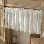 rideaux blancs dentelle motifs floraux semi transparent rustique vintage chambre salon