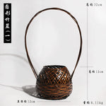 panier osier tressé artisanal vintage rustique marron clair fleur blanche branches séchées baies marron