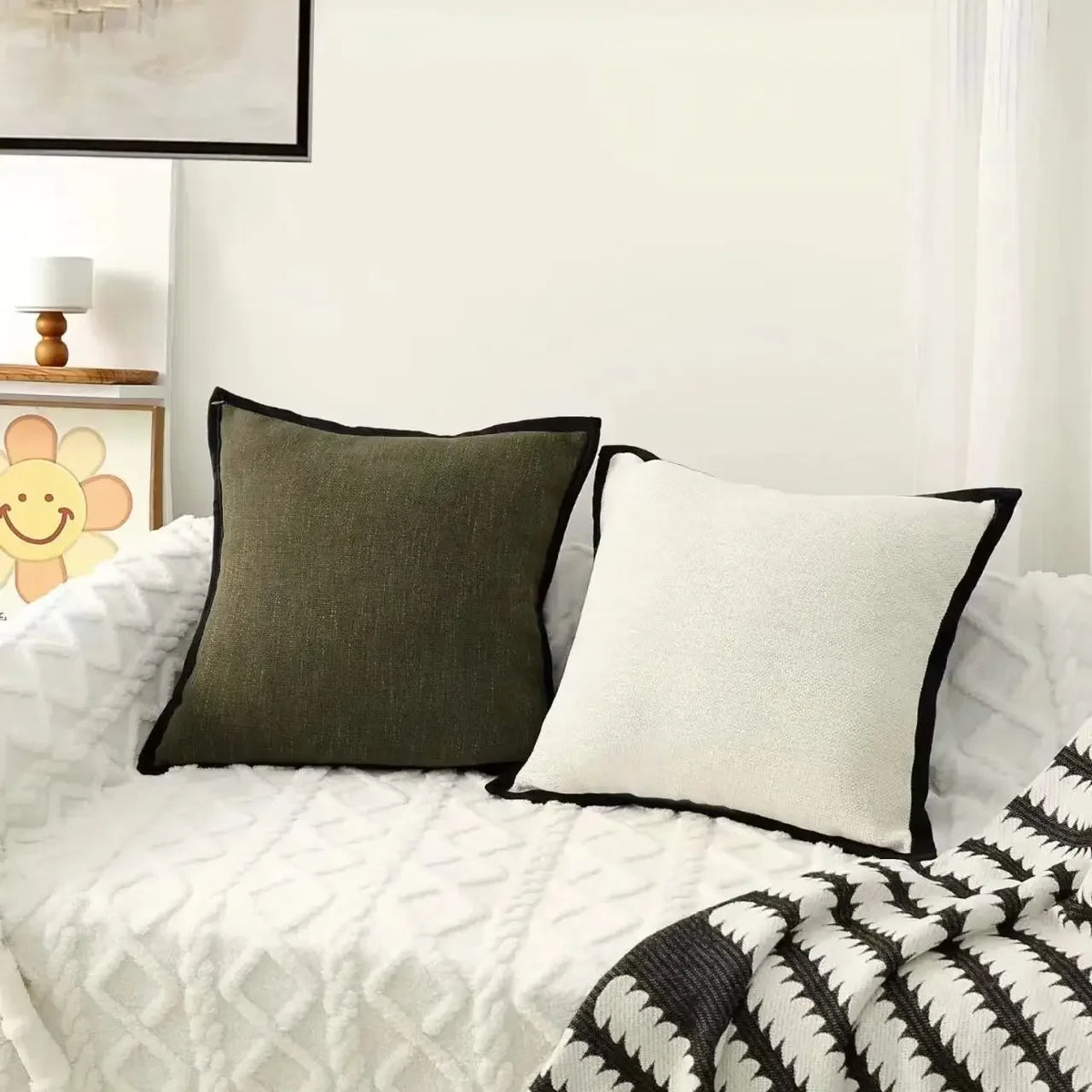 taies d'oreiller moderne beige noir tissu respectueux environnement pièces