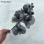 décoration intérieure moderne bouquet artificiel noir feuilles roses stylisées table maison événement party