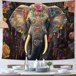 Tenture murale scandinave blanche avec motif animal dans un salon moderne