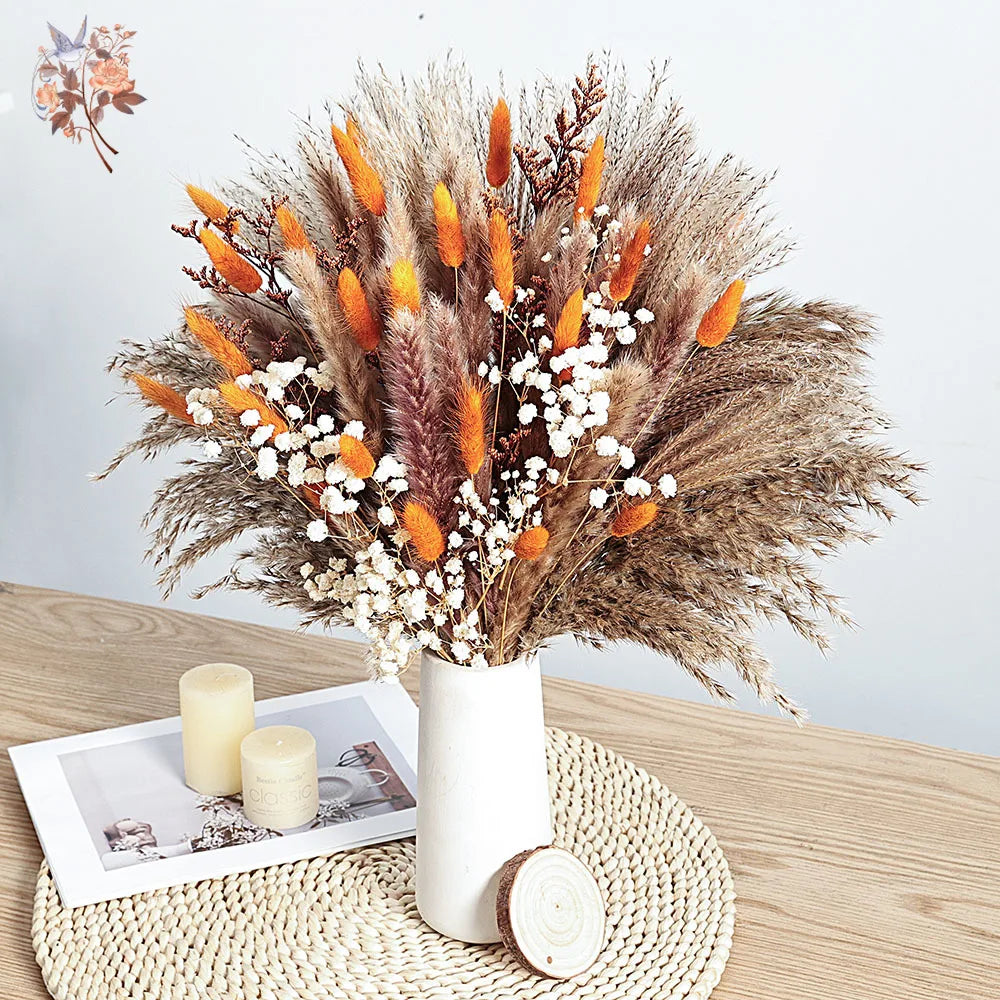 Bouquet fleurs séchées boho orange beige blanc vase plateau bois