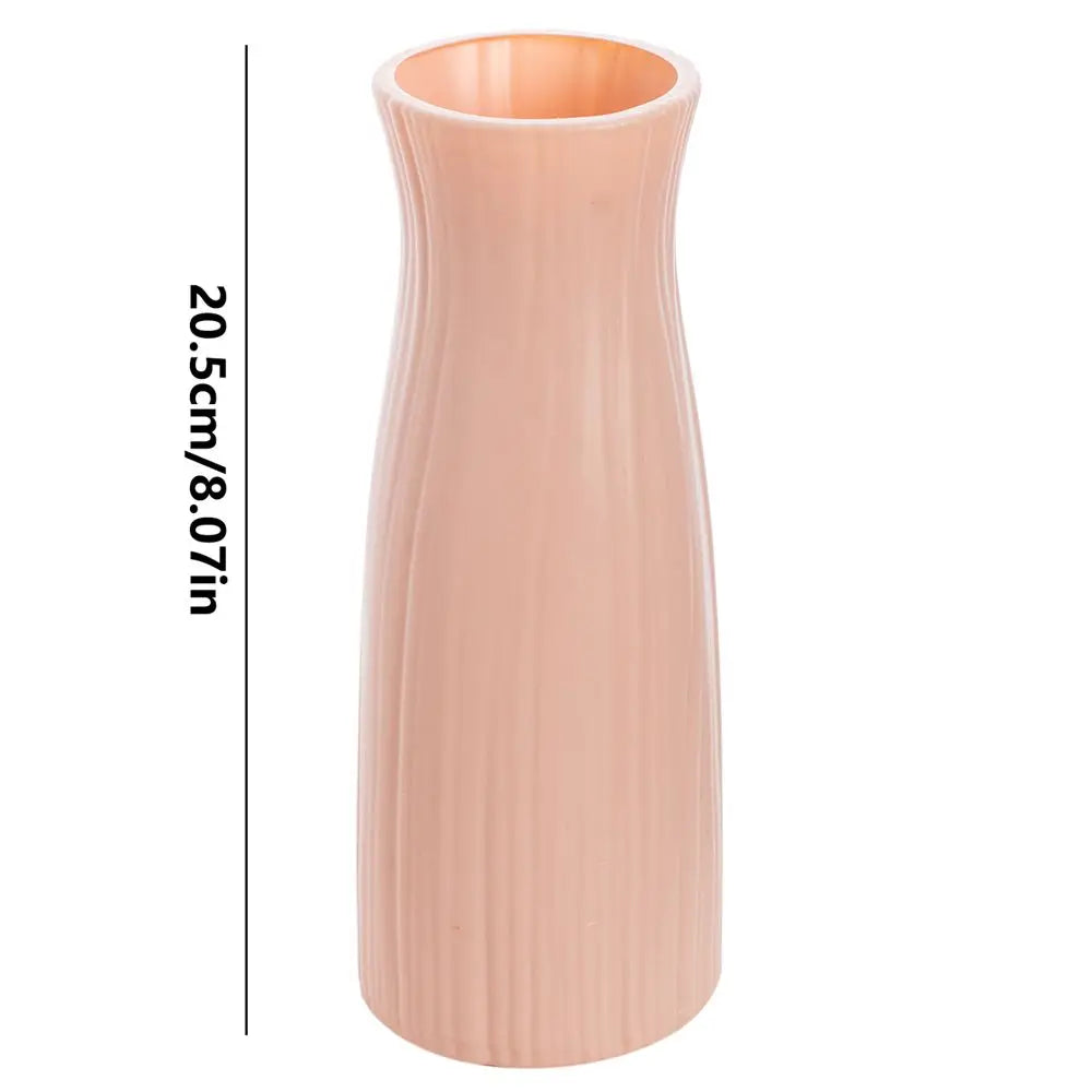 vases modernes plastique blanc vert clair rose pâle rayures verticales intérieur extérieur