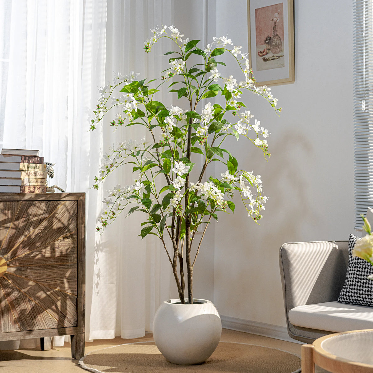 décoration intérieure arbre artificiel fleuri pot texturé feuilles vertes fleurs blanches roses