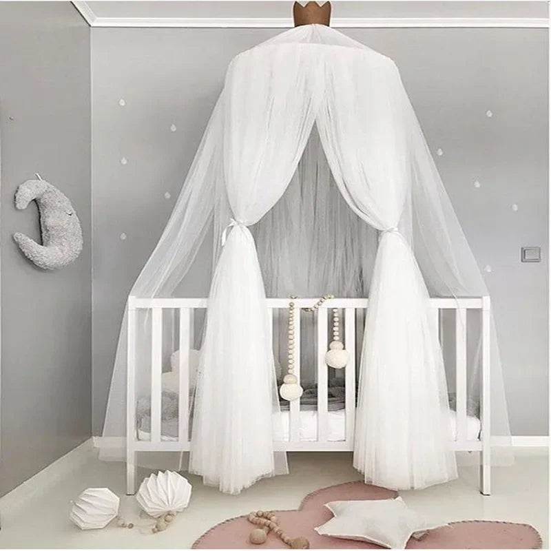 rideau lit étoiles dorées fond blanc transparent romantique enfants chambre décoration fixations