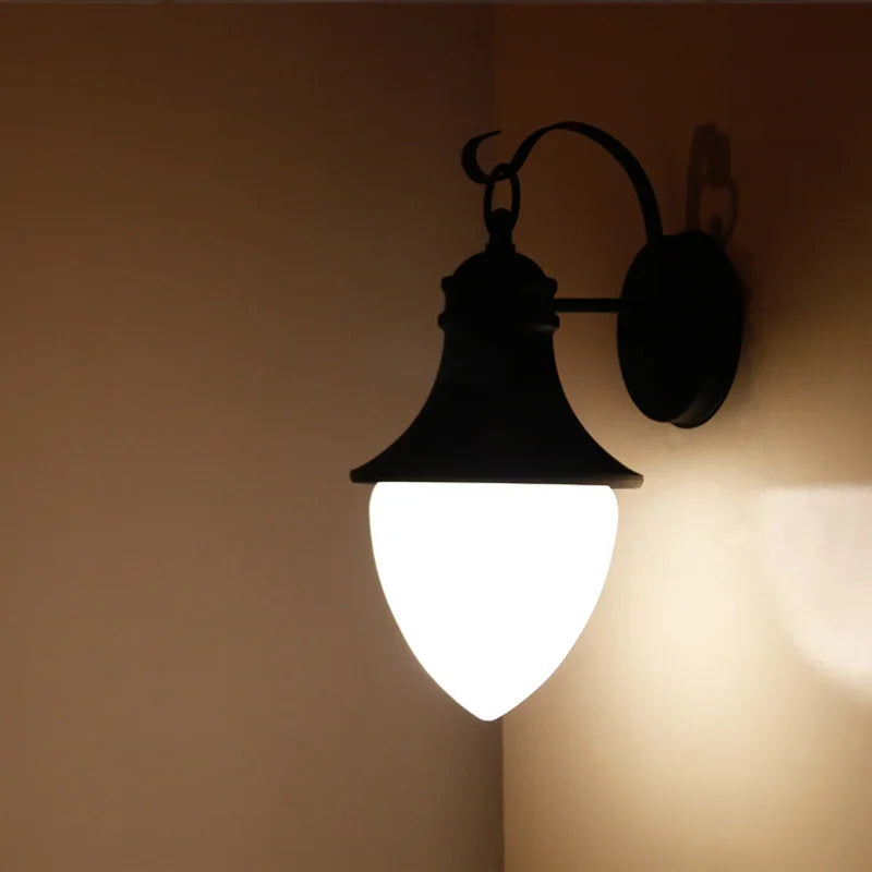 lampe murale noire classique fixée éclairage led opaque maison cour