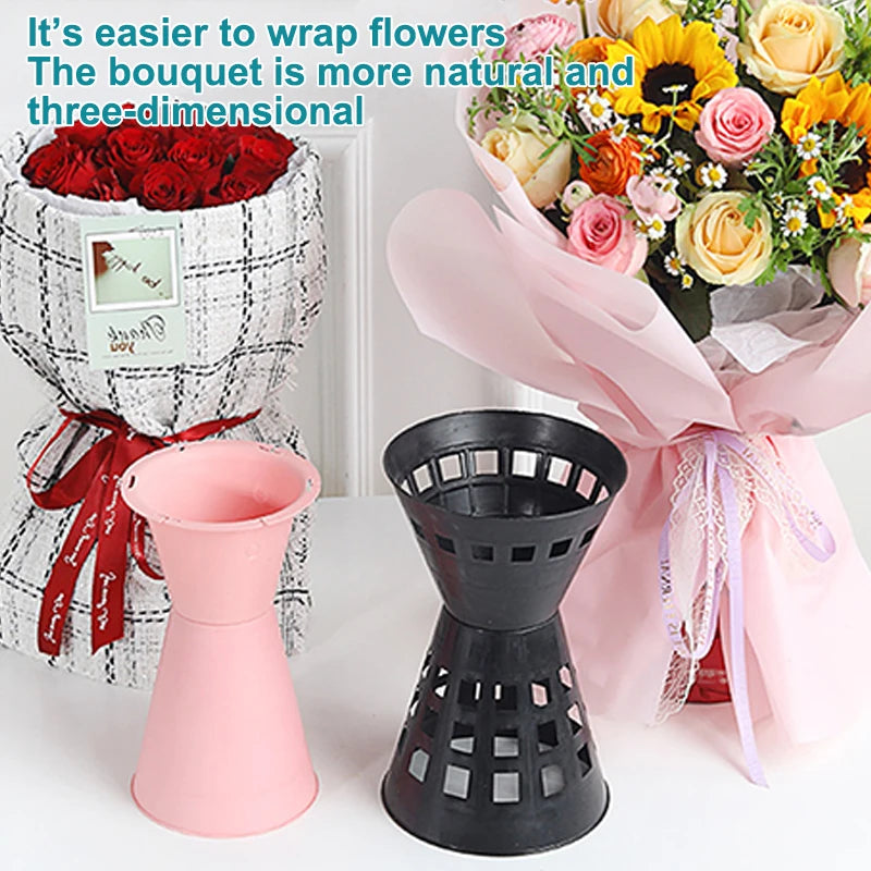 support bouquet fleurs rose noir blanc perforations rondes moderne arrangement floral base emballage plastique
