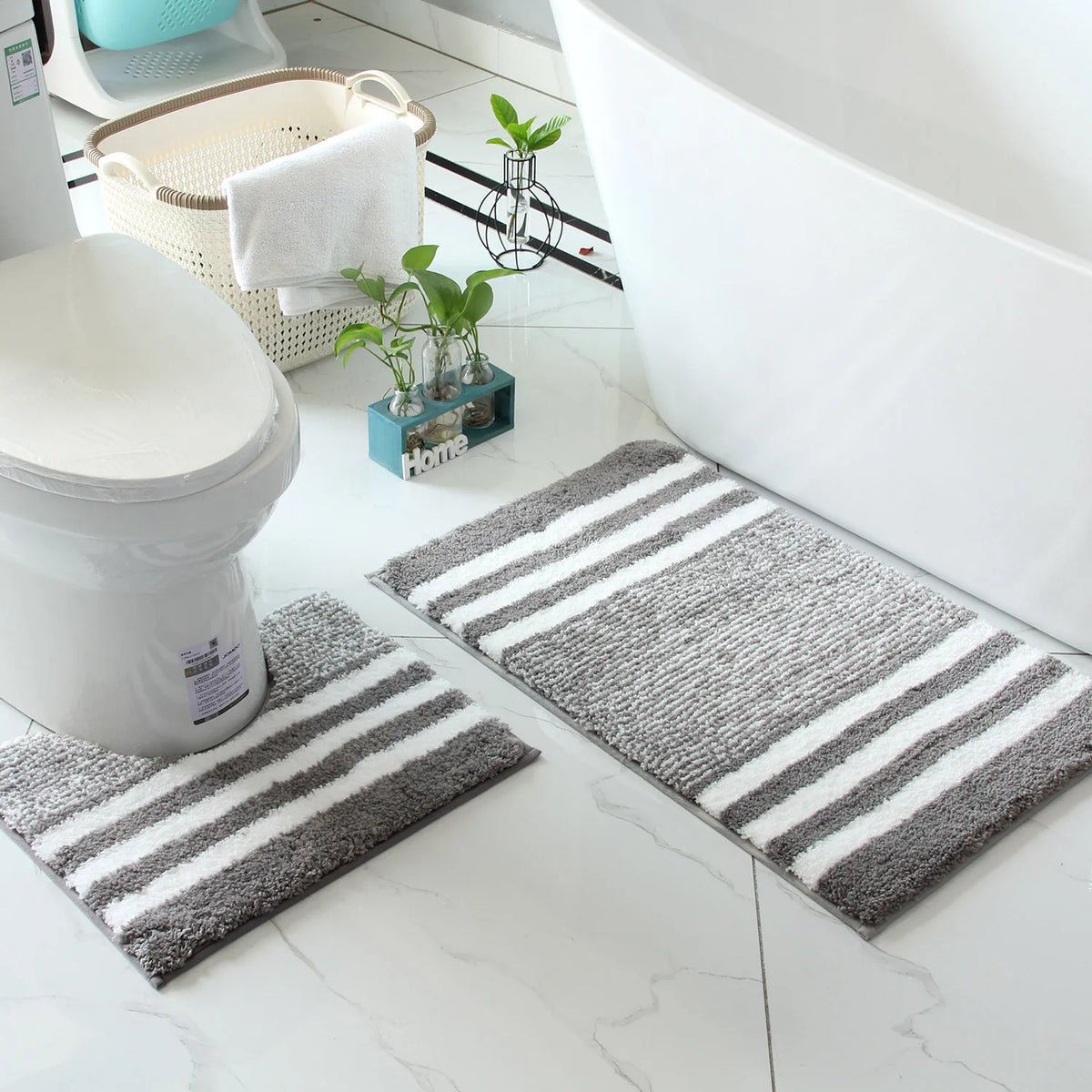 tapis bain moderne rayé gris blanc marron clair respectueux environnement salle bain