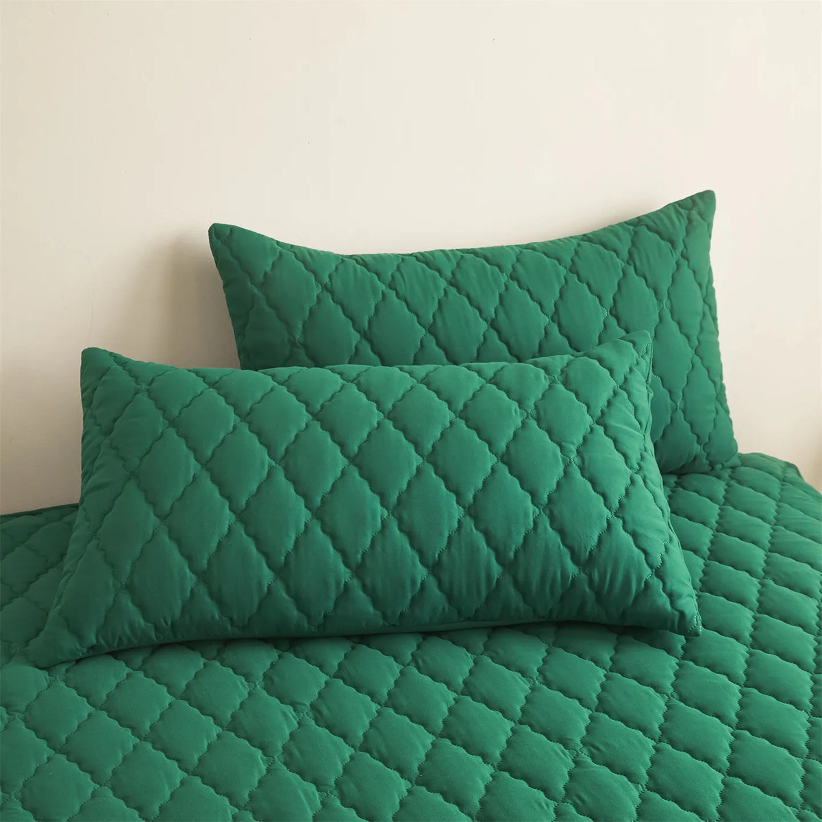 taies d'oreiller patchwork vert foncé motif carrés moderne imperméables hospitalière écologique polyester 300 fils