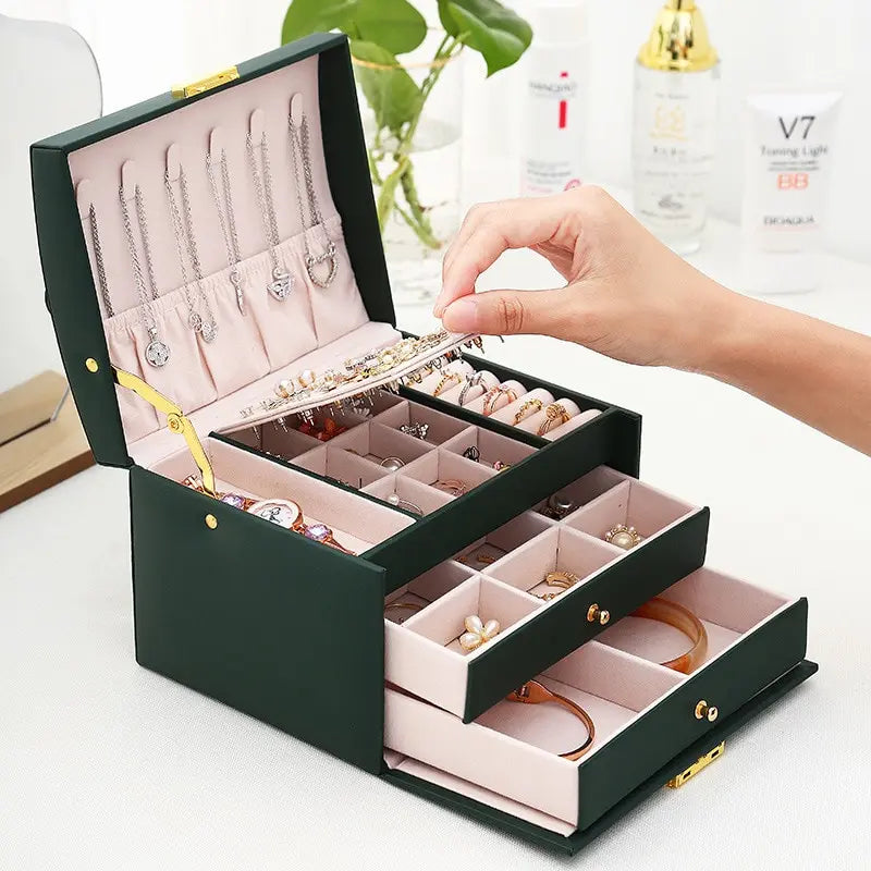 boîte bijoux cuir simili moderne poignée métallique dorée vert foncé rose pâle noir blanc