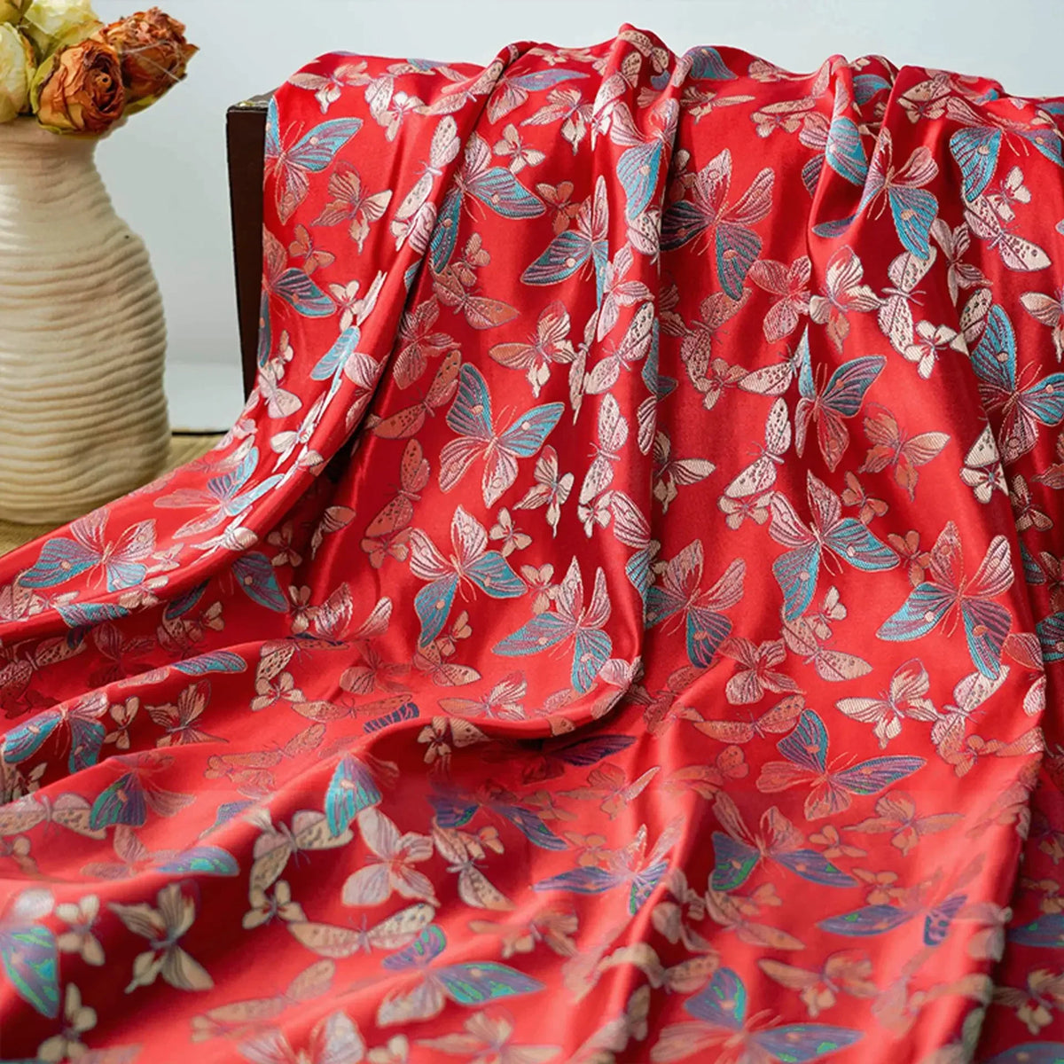 tissu imprimé papillons rouge noir blanc opacité couture robe jupe sac main