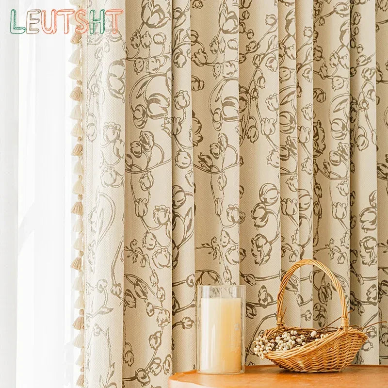 rideau épais beige motif fleurs stylisées salon chambre classique vintage tissu luxueux