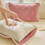 taies d'oreiller coton polyester motif carrés modernes vert gris rose opaques fixés coussin protection
