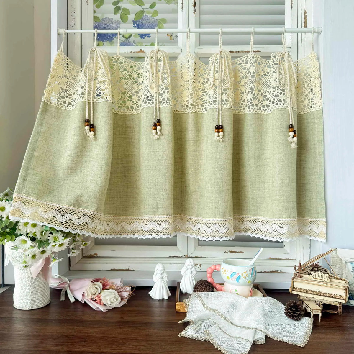rideau vert olive tissu texturé rustique semi transparent fenêtre chambre pastorale