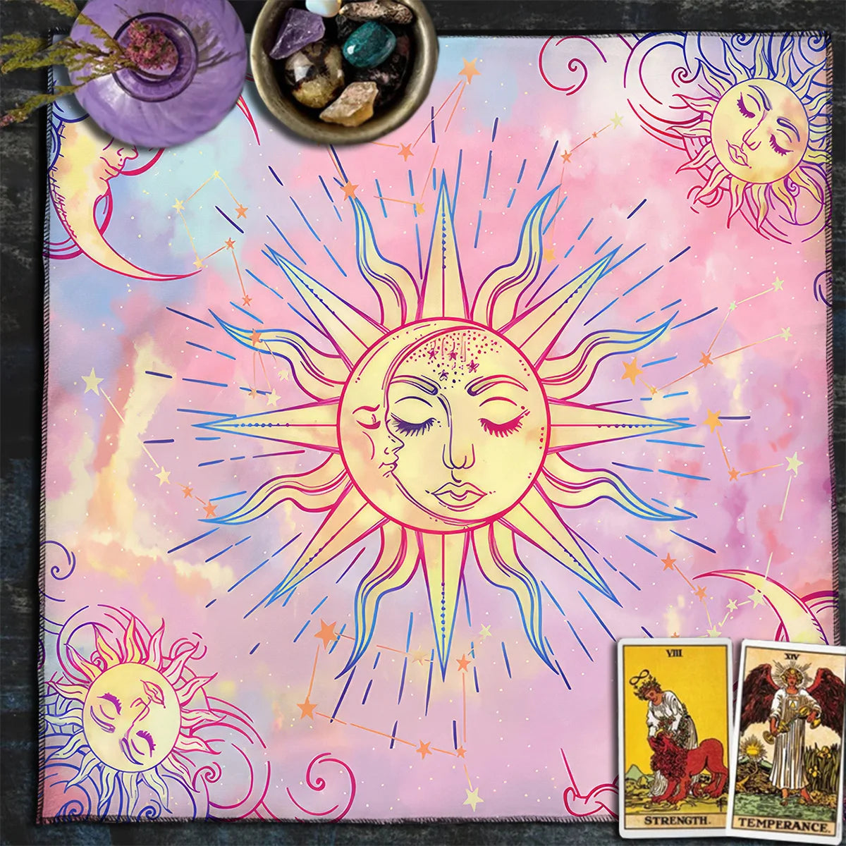 tapis tarot rose jaune vert soleil lune étoiles zodiaque boho astrologiquePostalCodes75PostalCodes50PostalCodes