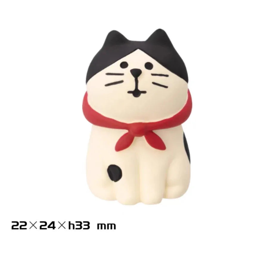 statuettes chats kawaii motifs japonais chapeaux bandoulières résine mignonne collectionnable