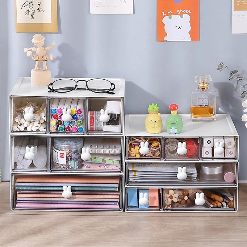Boîte de rangement bureau en plastique beige avec design lapin