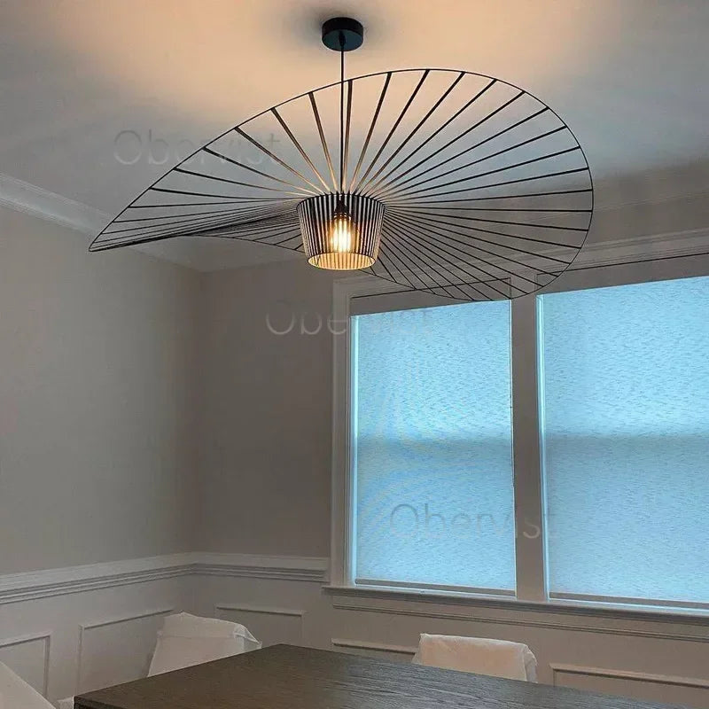 Lustre LED suspension rotin noir vintage vu de dessous
