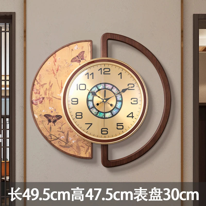 horloge murale ornementale asiatique motif floral papillons cadran métal irisé