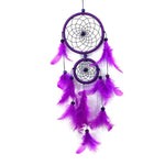 attrape rêves bohème suspendu plumes duvetées filets corde tressée bois blanc bleu violet rose