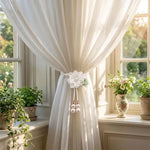ruban fenêtre fleur décoration romantique blanc vert violet noir rose