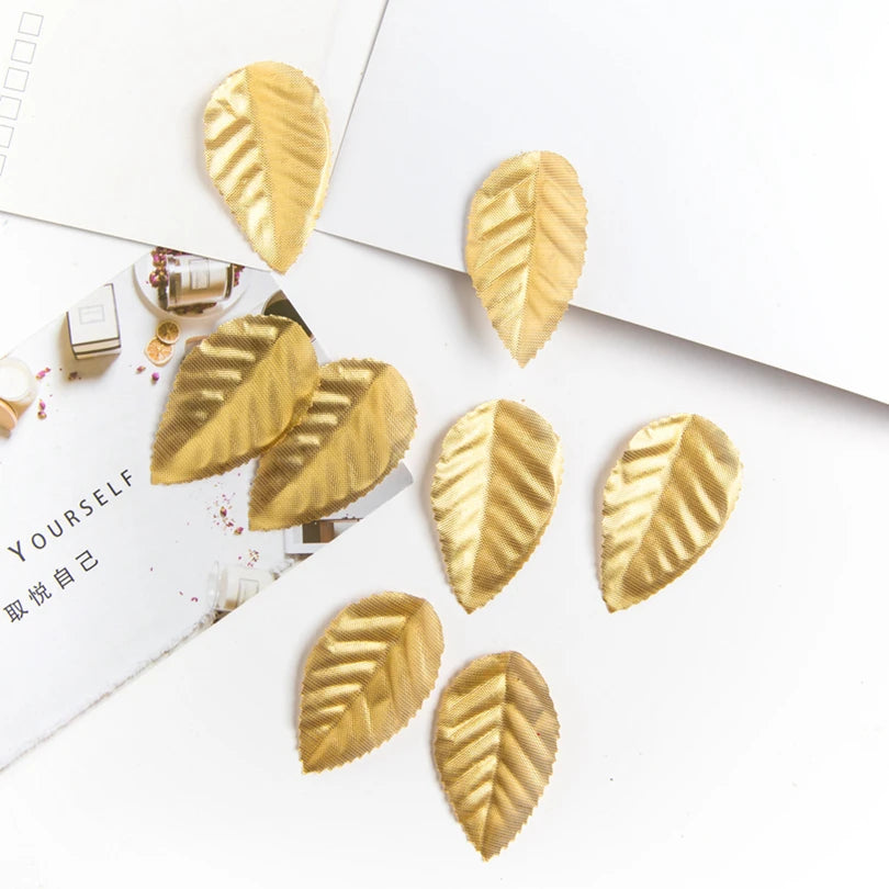 accessoires cheveux épingles feuilles vertes dorées modernes élégants adhésifs arrangement mariage decoextérieur exposé