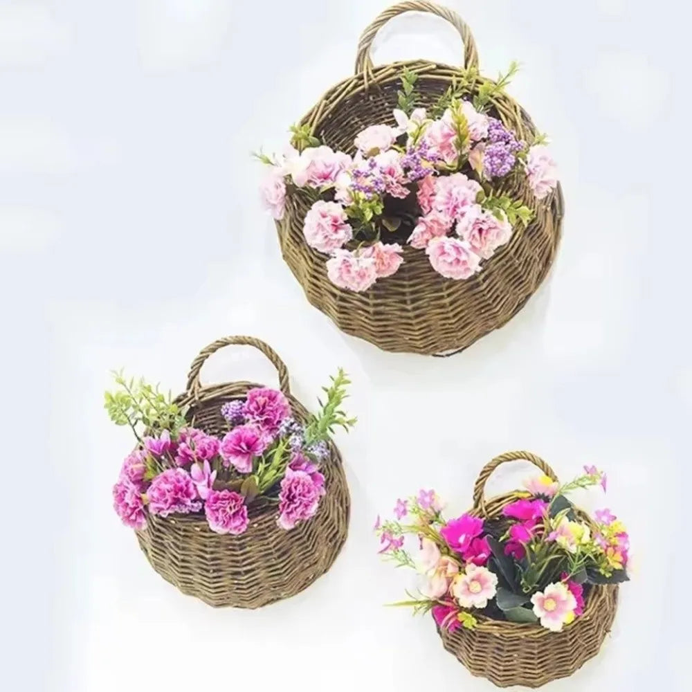 panier suspendu marron clair tressé rustique plante artificielle mur maisonDecoration