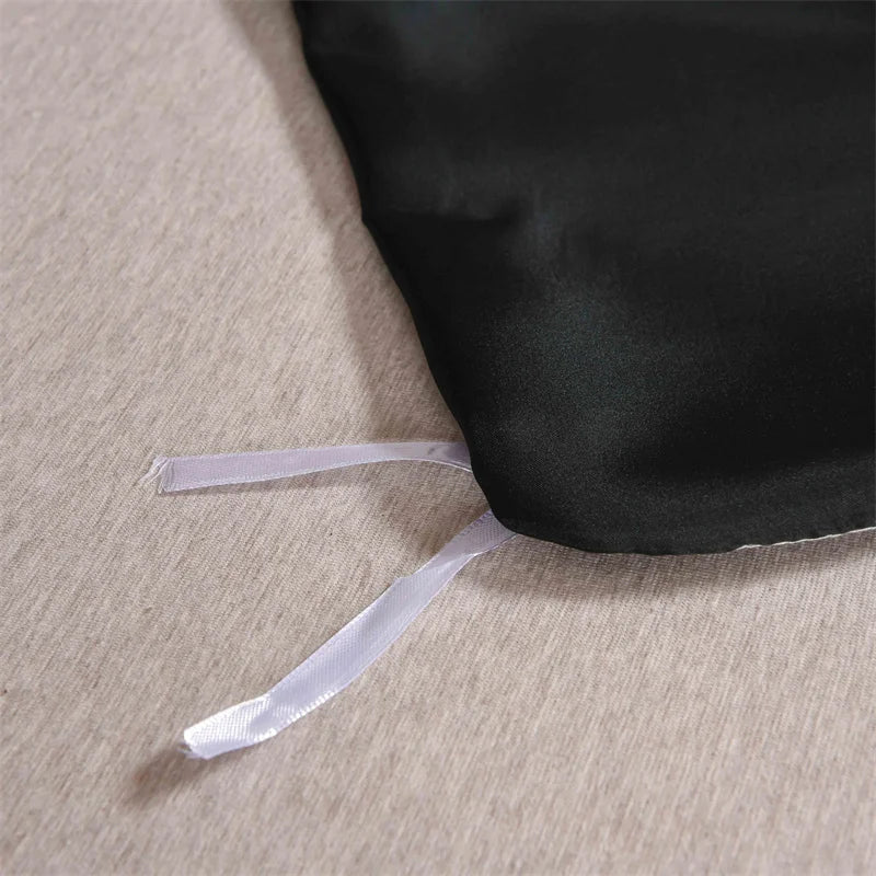 Housse de couette satin dans une chambre élégante