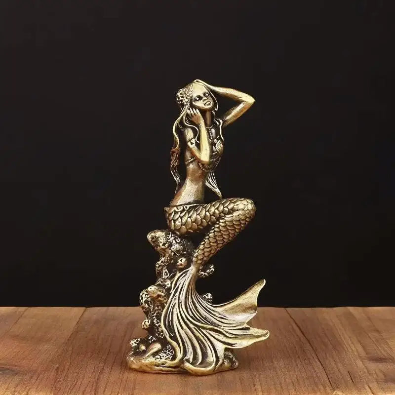 statue sirène dorée détails texturés base motif corail décoration chambre fille conte fées