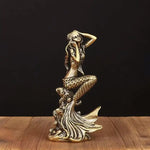 statue sirène dorée détails texturés base motif corail décoration chambre fille conte fées