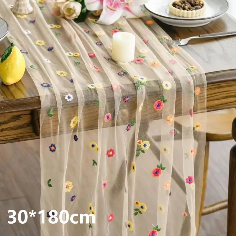 nappe table brodée fleurs multicolores transparente champêtre romantique décoration anniversaire mariage