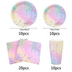 vaisselle jetable fête anniversaire moderne multicolore pailletée assiettes tasses serviettes pailles bannière happy birthday