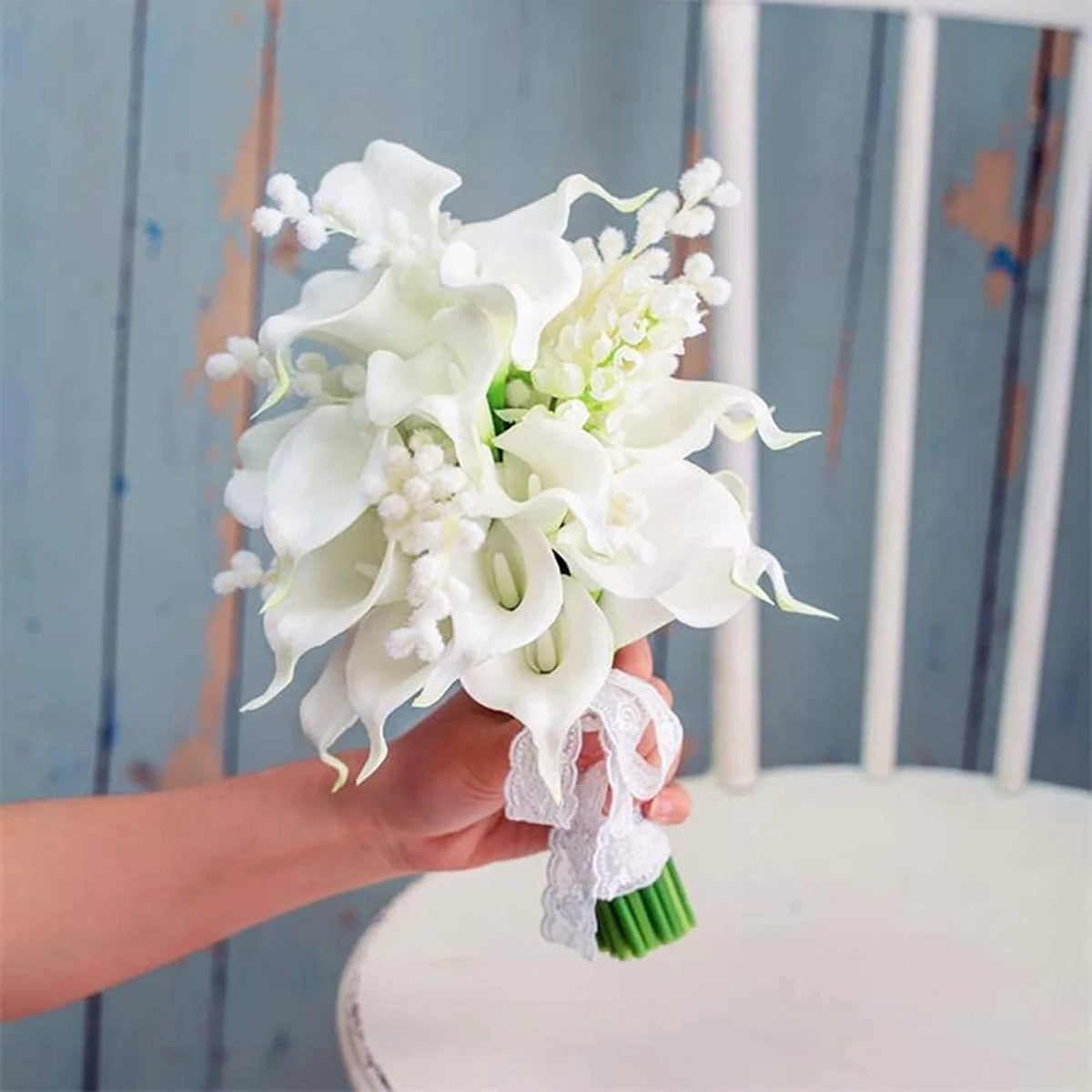 bouquet artificiel violet noir blanc moderne élégant mariage décoration vase calla fleurs blanches