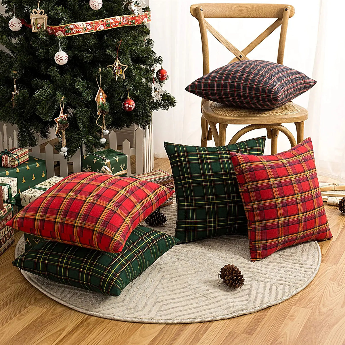décoration intérieure coussin carreaux écossais vert rouge blanc traditionnels 45x45cm farmhouse