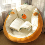 Coussin de sol japonais doux en tissu peluche rouge sur parquet