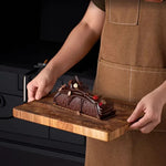 planches découper bois teck durable élégante cuisine préparation aliments rectangle marron clair herbes bol