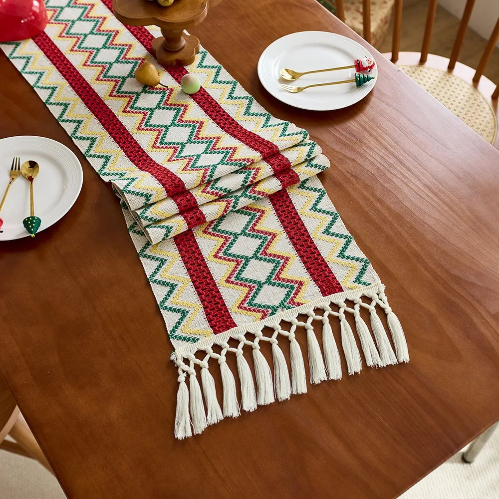 chemin table moderne rayures diagonales vert blanc franges noël mariage fêtes salon