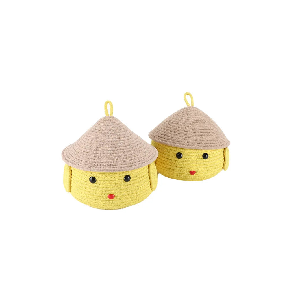 boîtes rangement tressées jaune beige enfantines decoratives chapeaux livres fleur artificielle simple moderne
