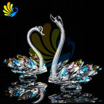 Sculpture cygne cristal plumes colorées transparent moderne décoration intérieure verte bleu jaune rose