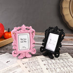 cadres photo vintage baroques rose noir blanc or volutes floraux partitions musicales potiron assiette
