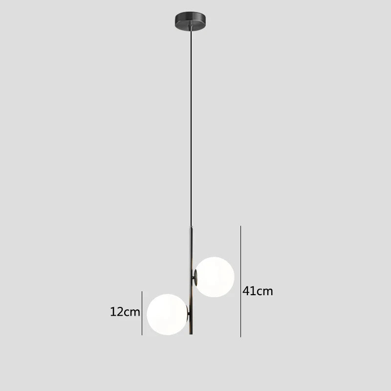 suspension lumineuse moderne sphères translucides barre métallique brillante blanc doré minimaliste chambre salon
