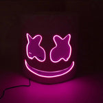 masque lumineux cosplay marshmello blanc noir souriant oreilles lapin texturé moderne câble électrique