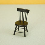 miniatures rustiques table chaises assiettes poterie figurine renard noir orange rouge jaune