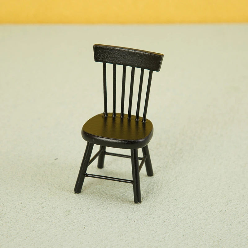 miniatures rustiques table chaises assiettes poterie figurine renard noir orange rouge jaune