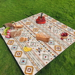tapis pique nique pliable imperméable motif ethnique sac transport couleur beige orange bleu rouge