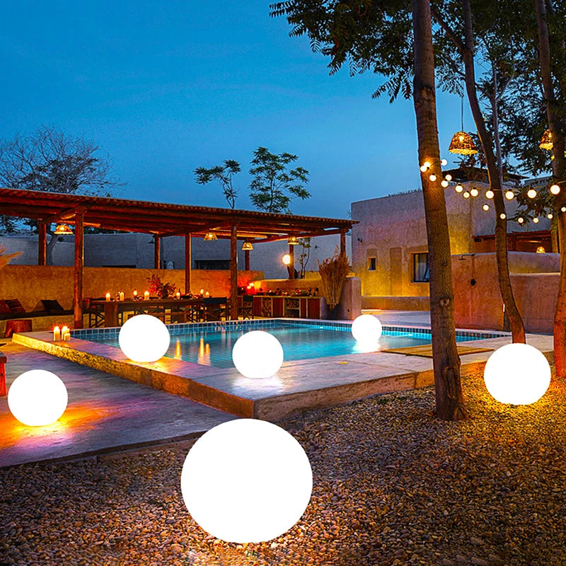 boule lumineuse solaire led rechargeable moderne blanc ip65 extérieur vacances télécommande