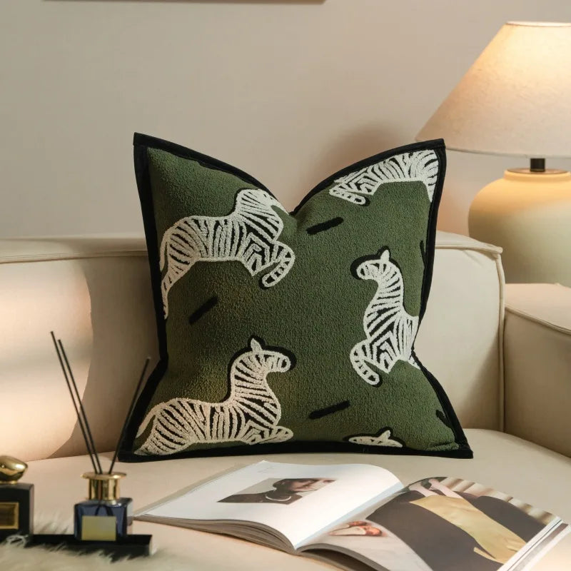 housses coussins brodés zèbres modernes vert foncés polyester coton carrés lit voiture décoratives simples